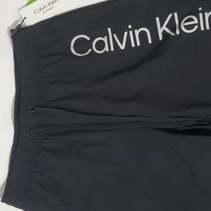 Swimwear Calvin Klein, chlorine resistant, upf 40 + protection, new, size XS.